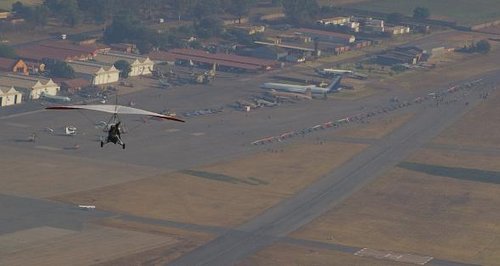 ZU-APE Short finals.JPG