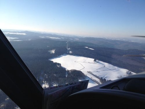 Flying on the rocks_1.jpg