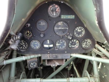 Cockpit - Just under 4000 ft at 100 knots over Lows Creek.JPG