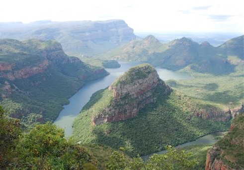 Blyde River Reservoir - Cables 2.jpg