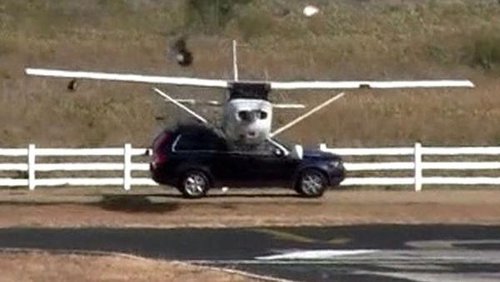 1104_plane_v_car07.jpeg