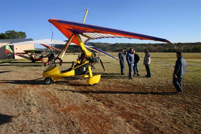 Moedville Fly-inn Rustenburg gang.JPG