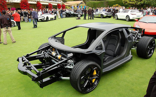 800px-Lamborghini_Aventador_LP_700-4_chassis_-_Flickr_-_J.Smith831.jpg