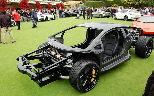 800px-Lamborghini_Aventador_LP_700-4_chassis_-_Flickr_-_J.Smith831.jpg