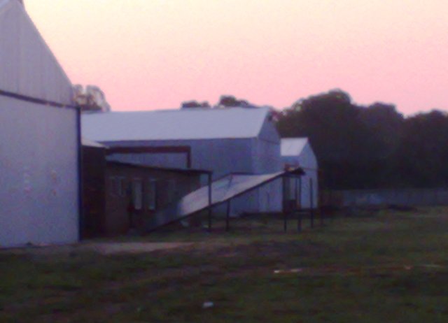 hangar4.jpg